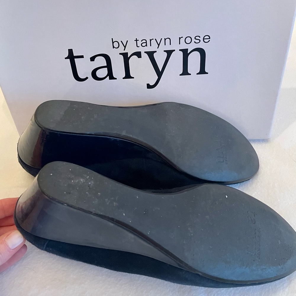 Taryn Rose navy suede wedge - Picture 3 of 3